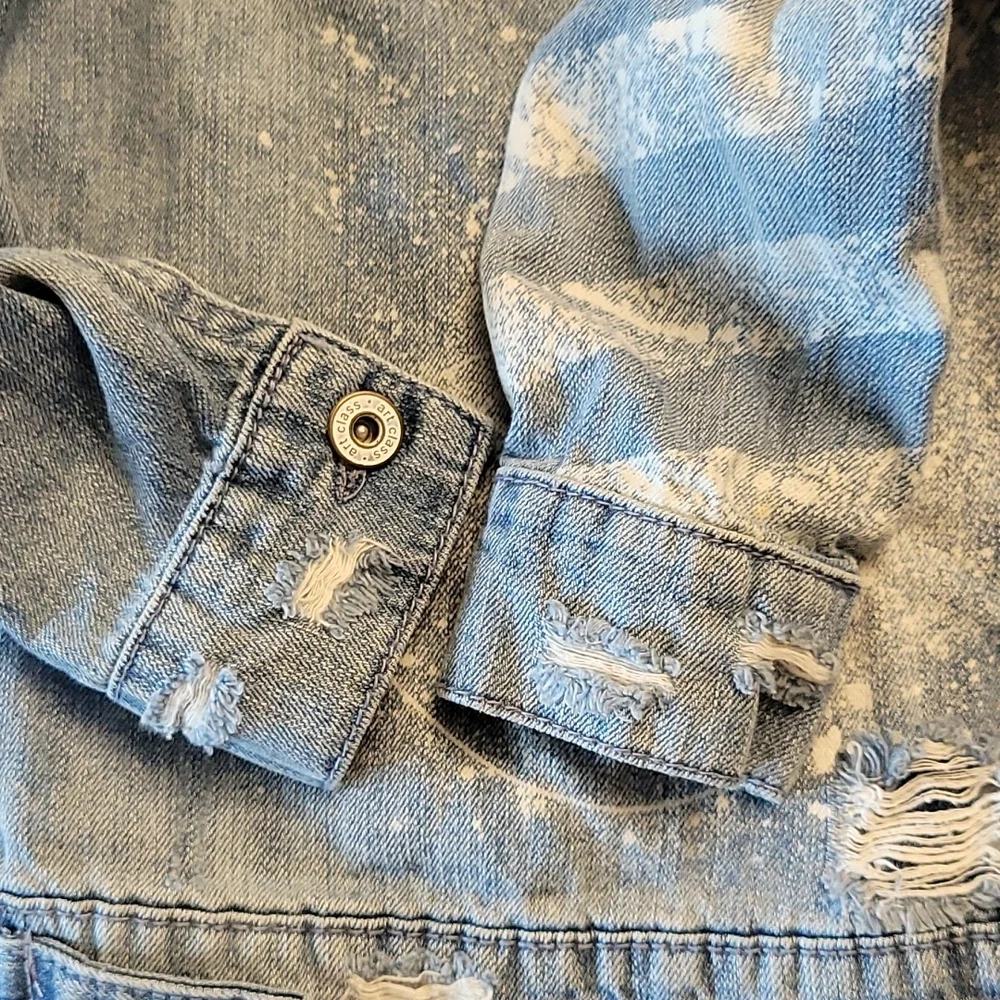 ART CLASS Graphic Studed Denim Jean Jacket M